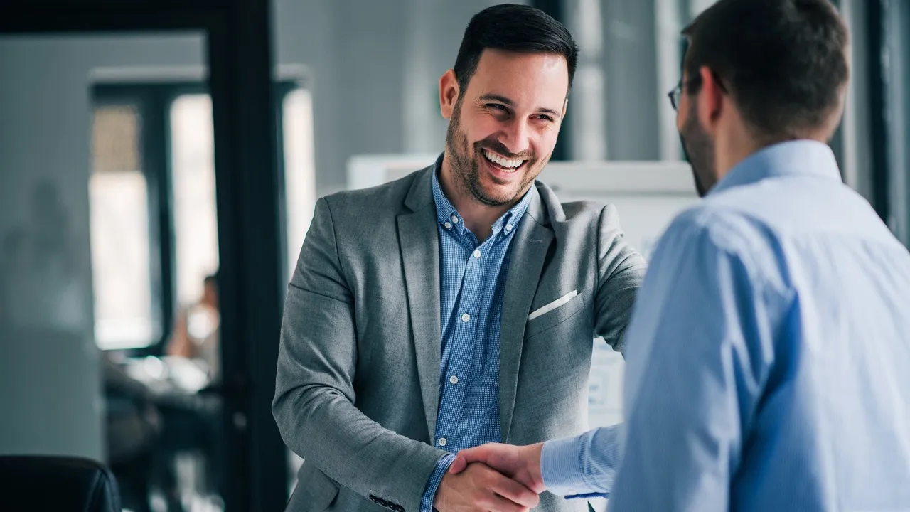 From Travel Booking to First Connection: How Businesses Resell eSIMs